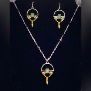 Beautiful chain and earrings sets at a great price